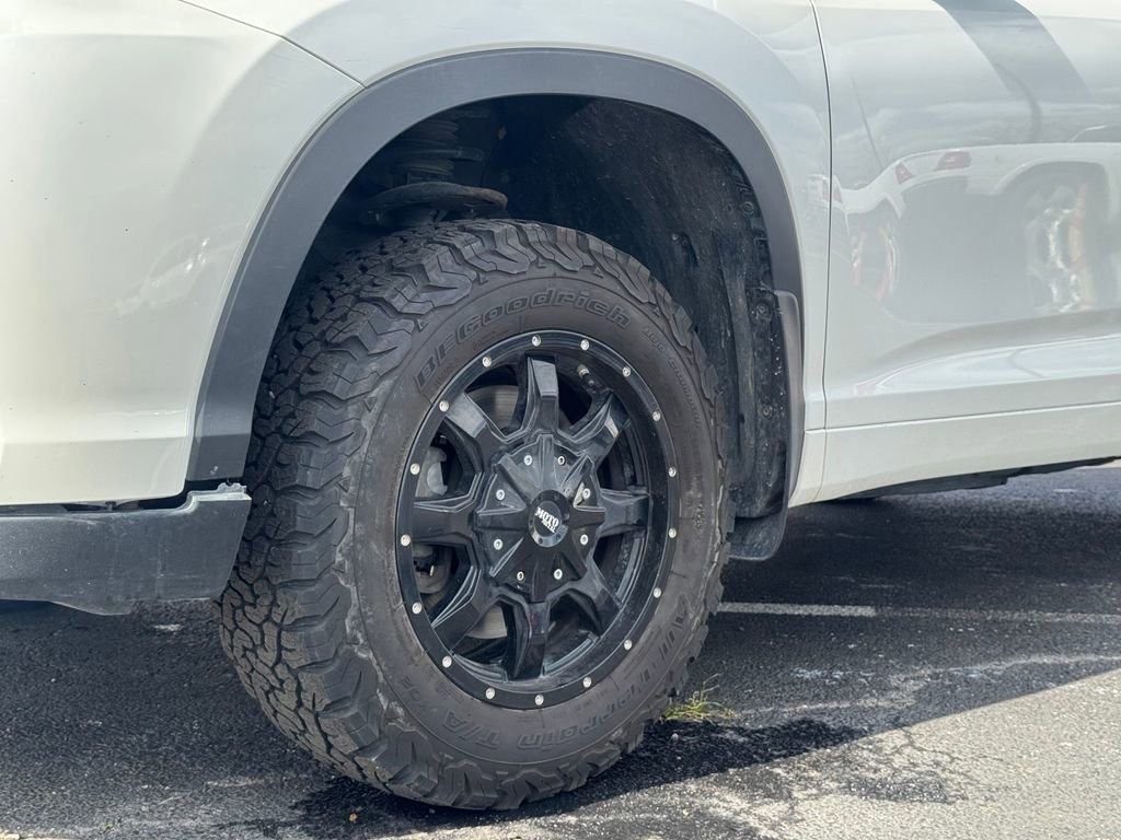 Used 2019 Toyota Highlander Limited Platinum image 9