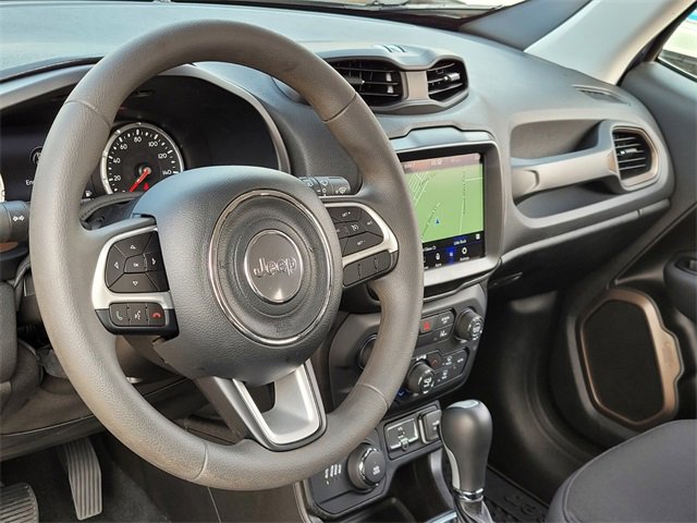 Used 2023 Jeep Renegade Latitude image 9