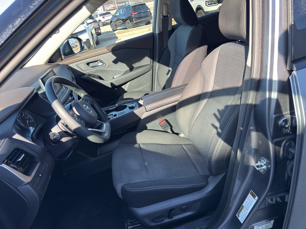 Used 2021 Nissan Rogue SV AWD/4WD image 10