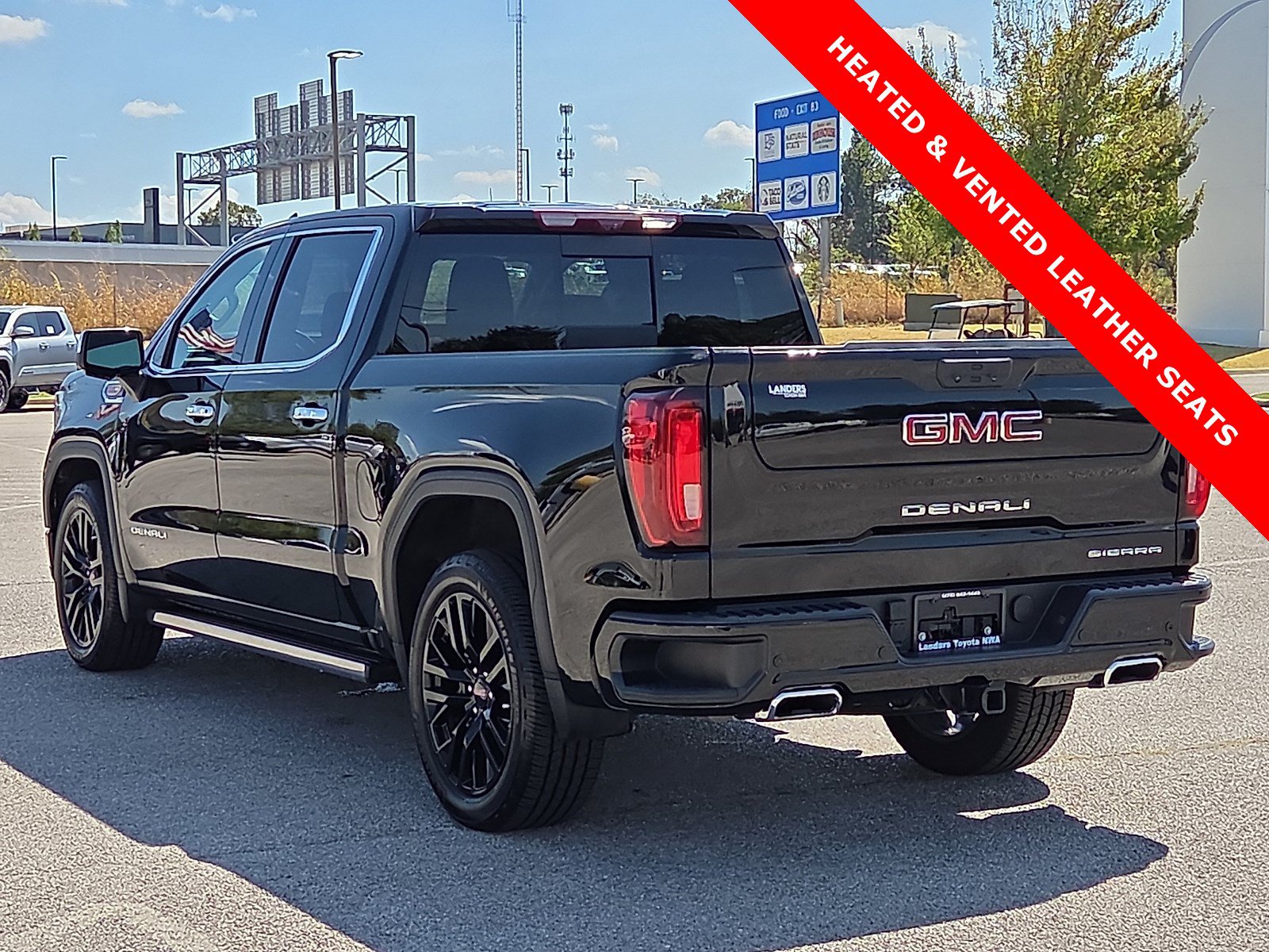 Used 2023 GMC Sierra 1500 Denali w/ Denali Reserve Package AWD/4WD image 4
