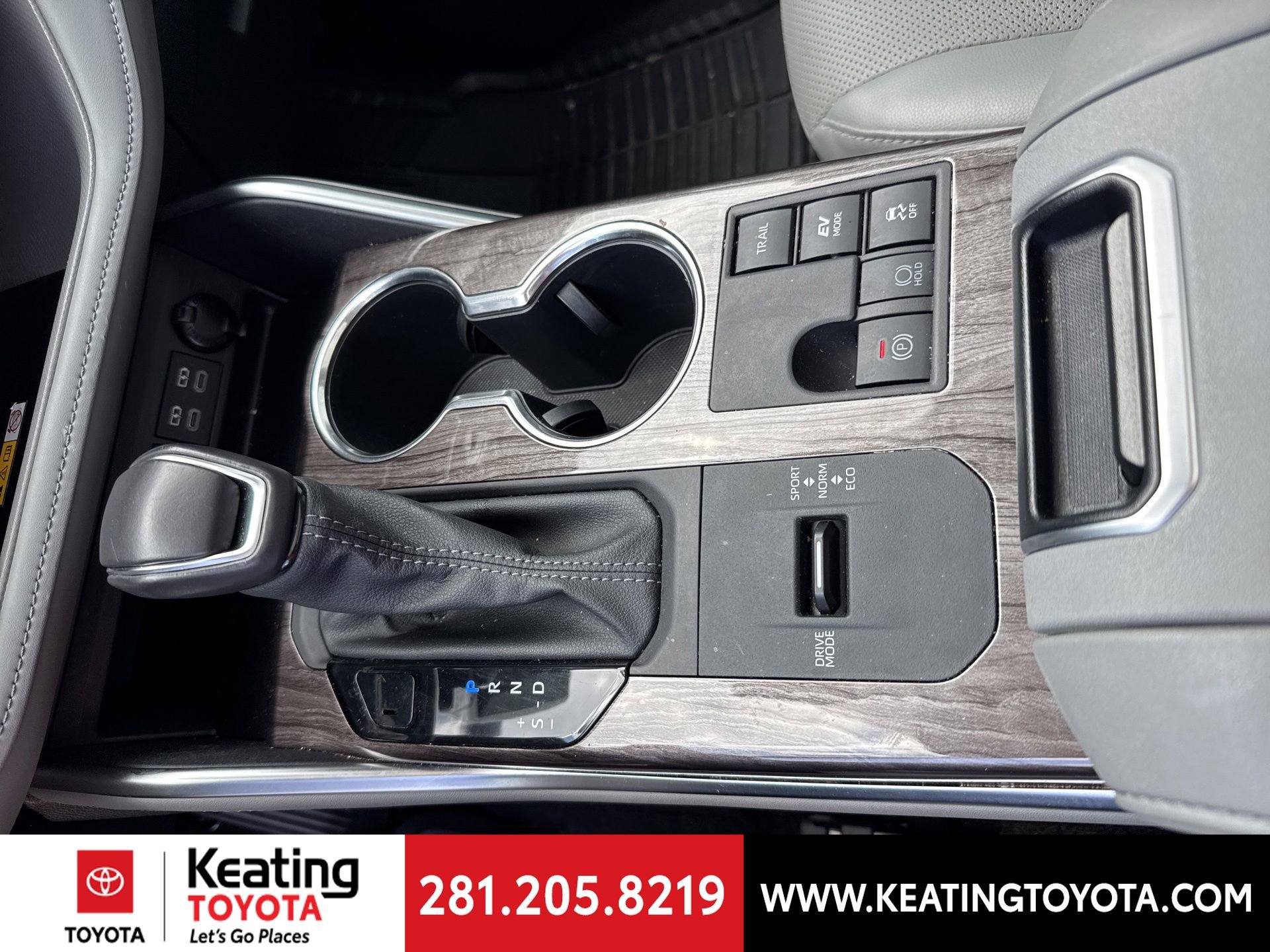 Used 2024 Toyota Highlander Platinum image 23