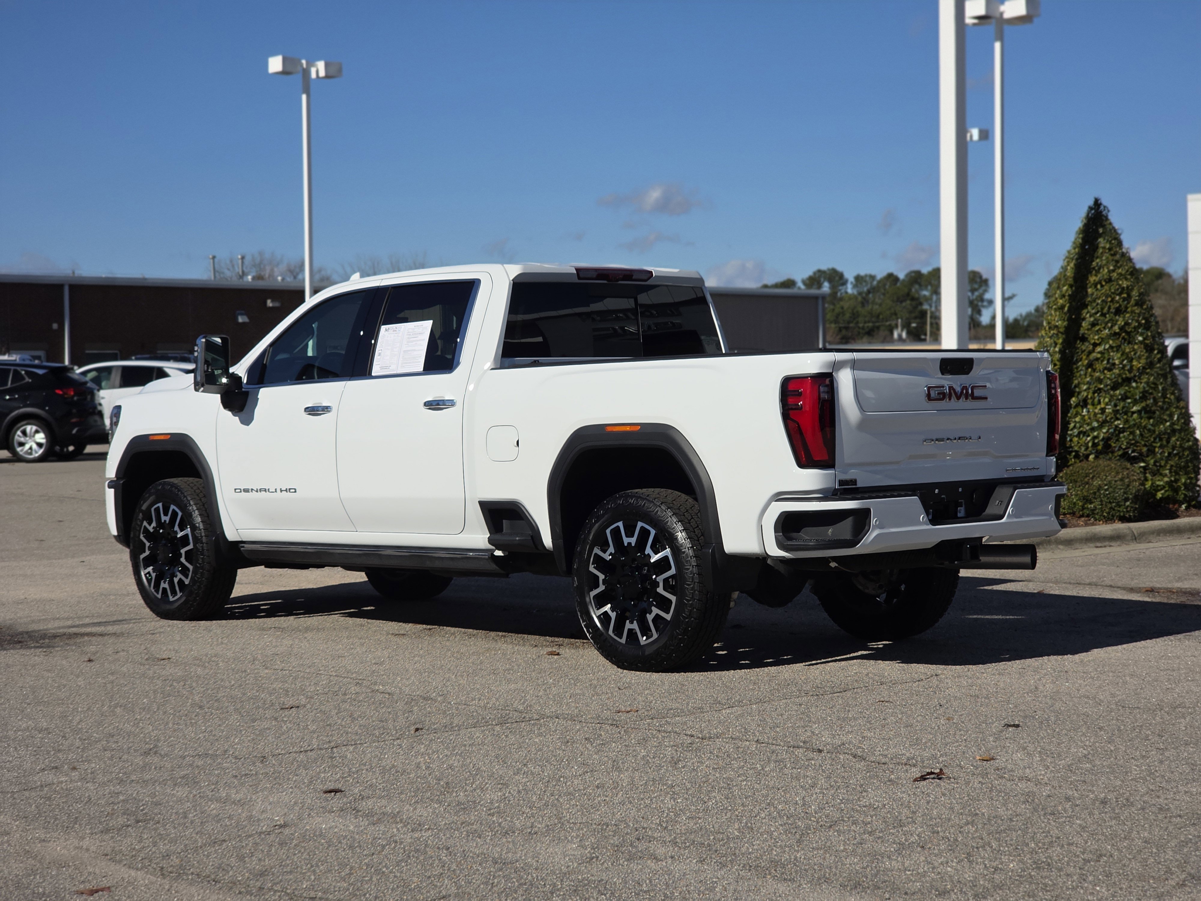 Used 2025 GMC Sierra 2500 Denali w/ Denali Reserve Package image 5