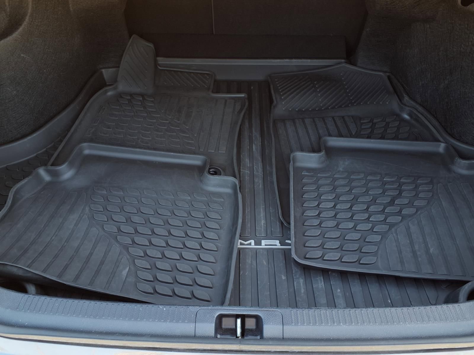 Used 2024 Toyota Camry LE image 6