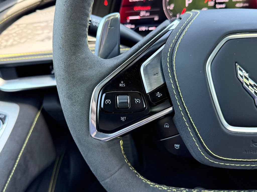 Used 2024 Chevrolet Corvette Stingray Premium Conv w/ Z51 Performance Package RWD image 29