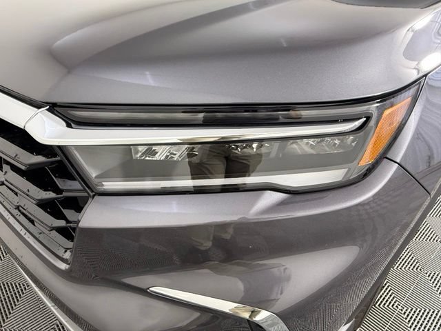 Used 2025 Honda Pilot Touring image 11