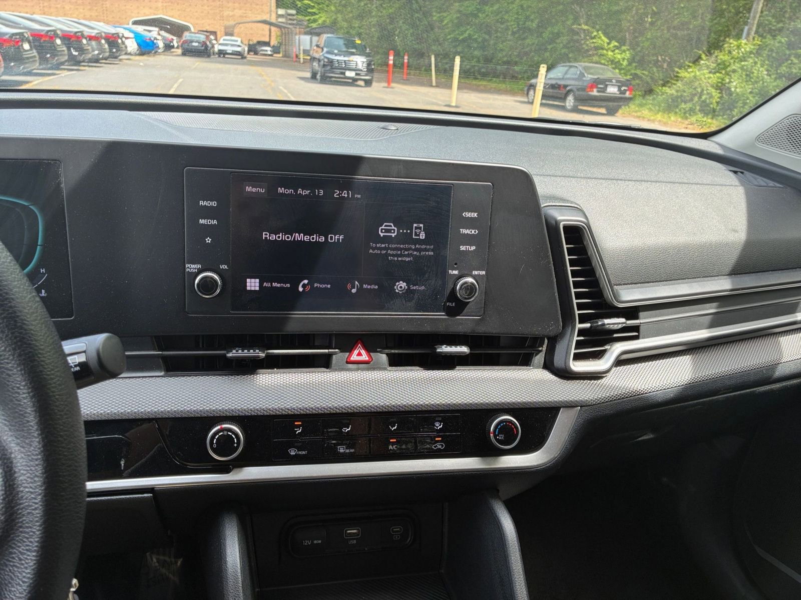 Used 2025 Kia Sportage LX image 17