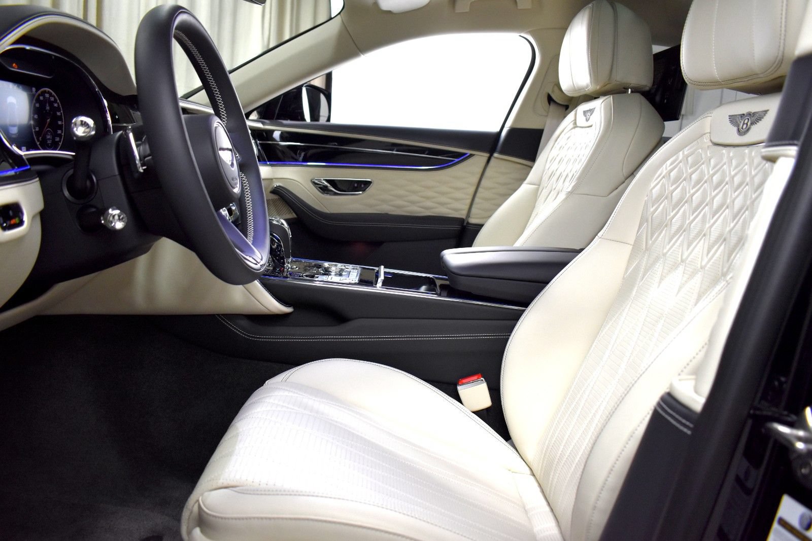 Certified 2023 Bentley Flying Spur Azure AWD/4WD image 29