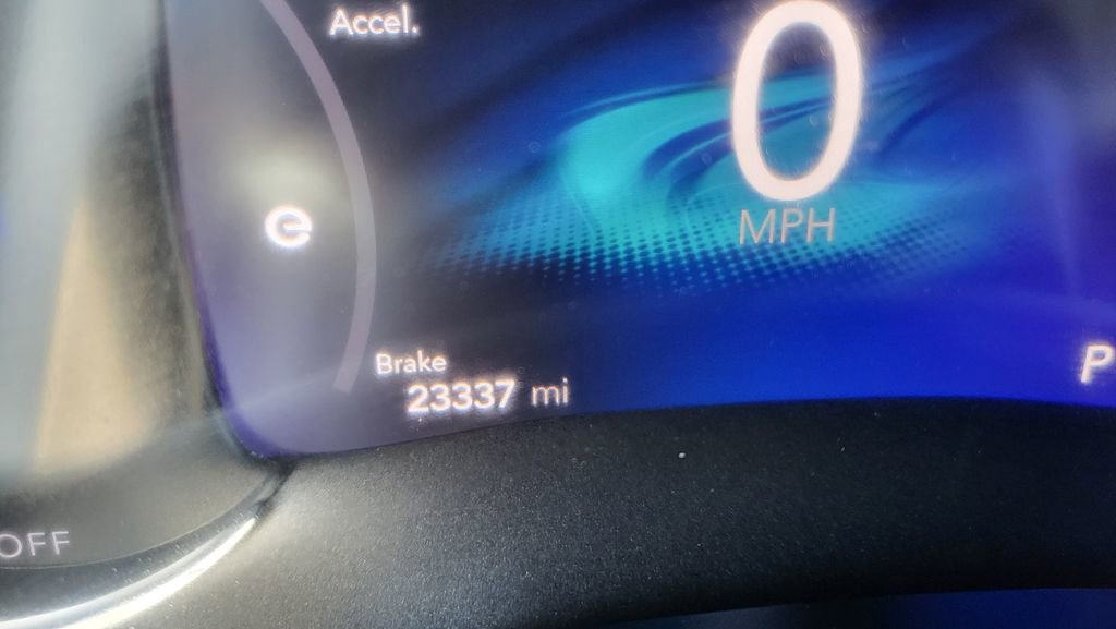 Used 2024 Chrysler Pacifica Select image 33