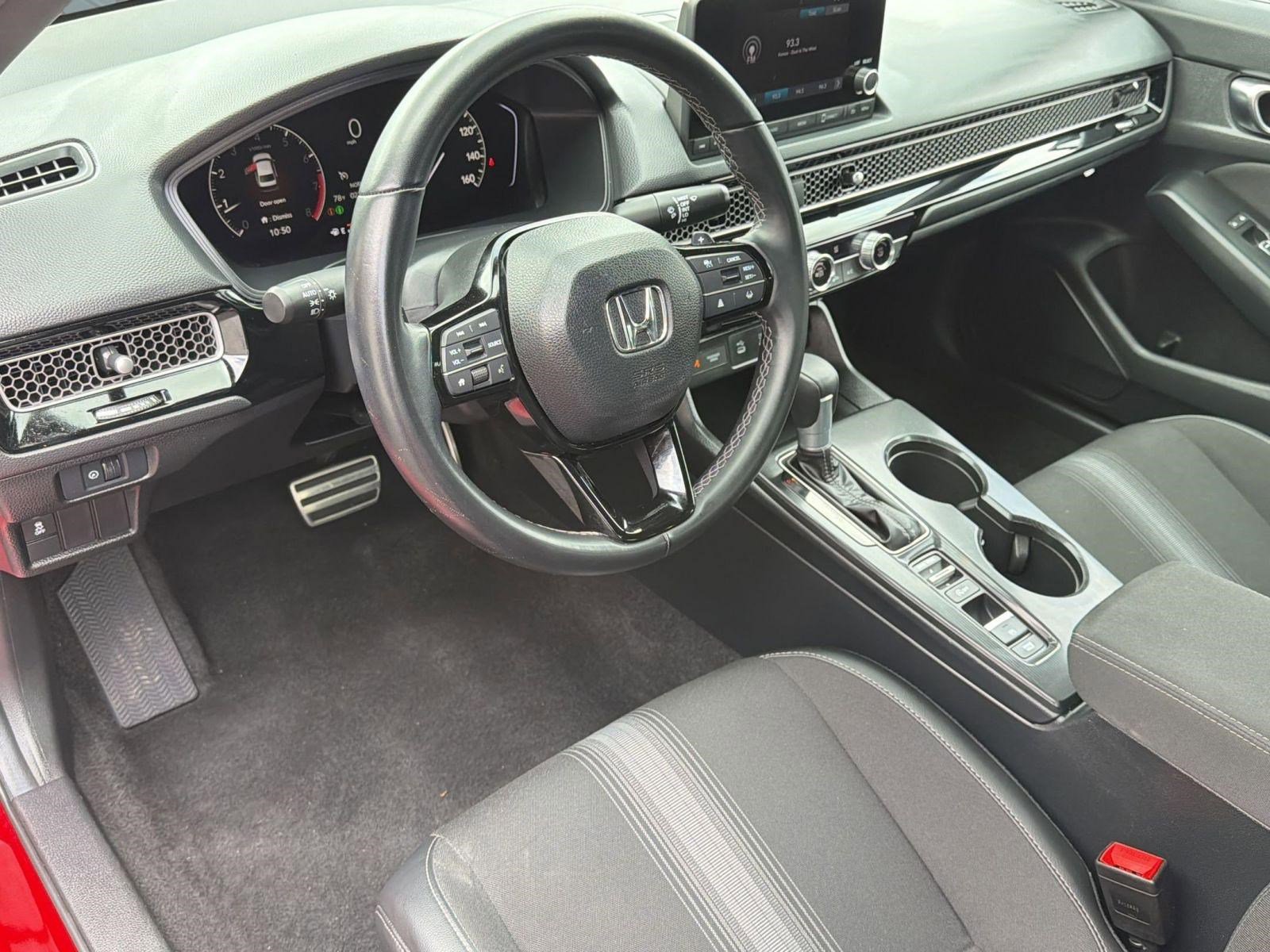 Used 2025 Honda Civic Sport image 4