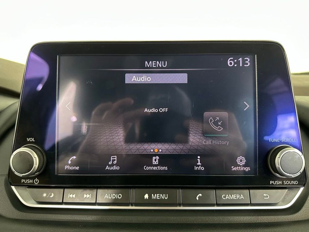 Used 2023 Nissan Rogue S image 6