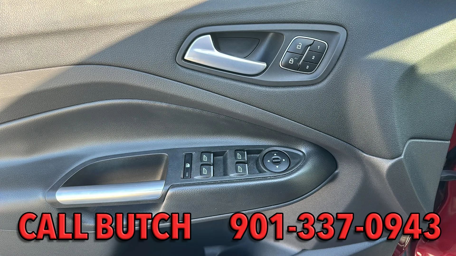 Used 2017 Ford Escape Titanium image 8