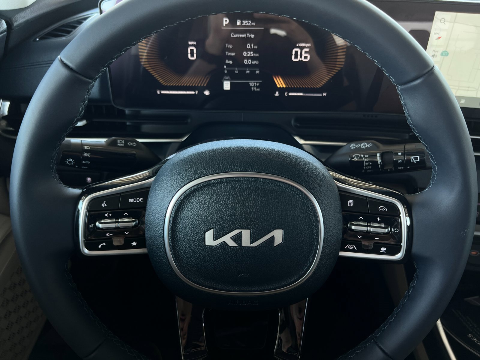 New 2026 Kia Carnival EX image 27