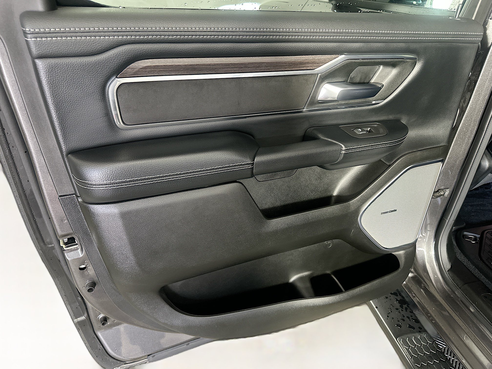Used 2026 RAM 1500 Laramie w/ Night Edition AWD/4WD image 26