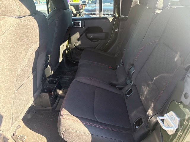 Used 2023 Jeep Gladiator Rubicon w/ Cold Weather Group AWD/4WD image 6