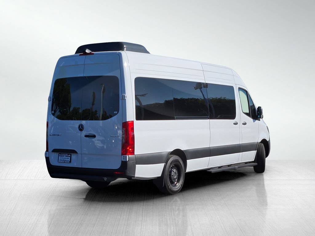 Used 2024 Mercedes-Benz Sprinter 2500 image 4