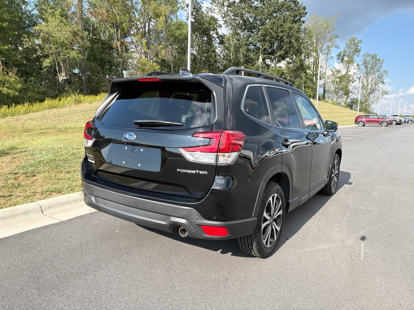 Certified 2023 Subaru Forester Limited AWD/4WD image 9