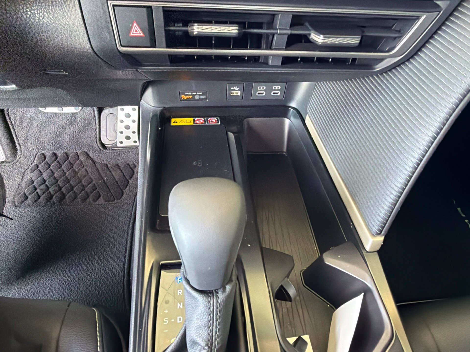 Used 2026 Toyota Camry SE w/ Convenience Package FWD image 19