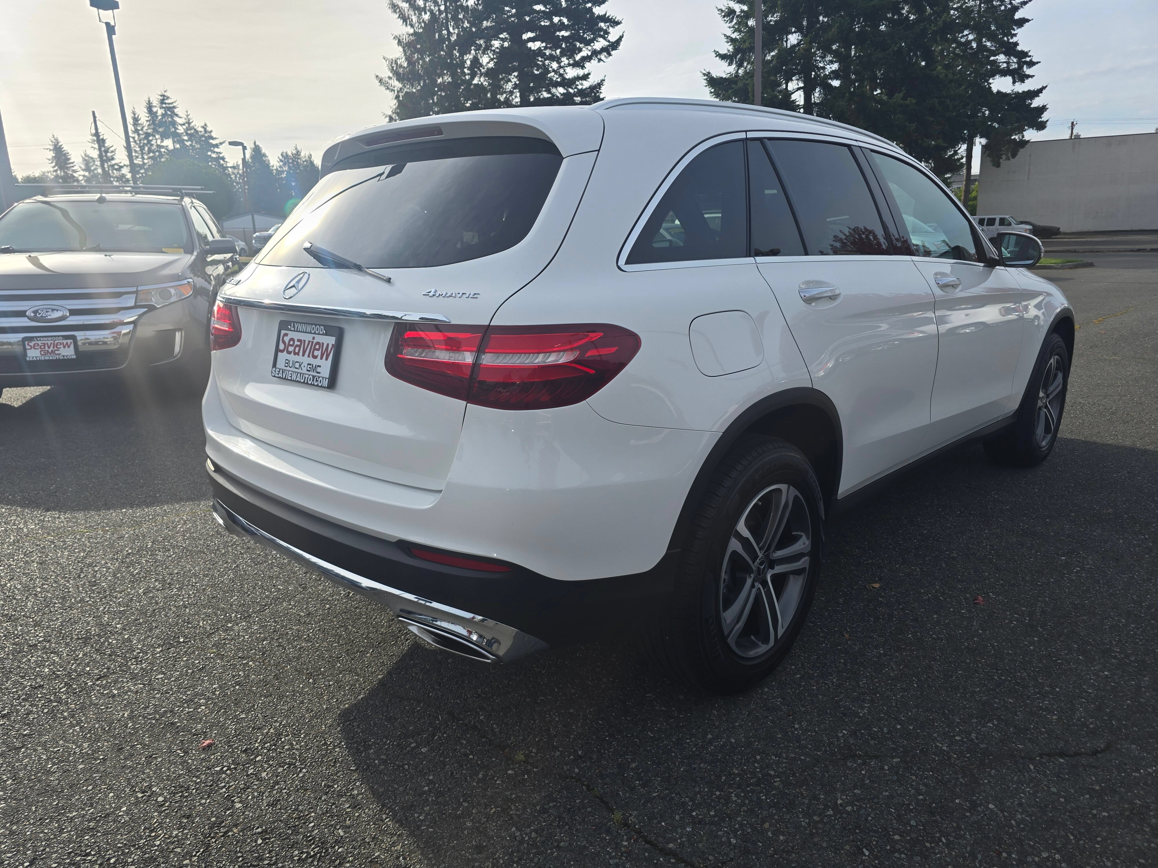 Used 2019 Mercedes-Benz GLC 300 4MATIC image 7