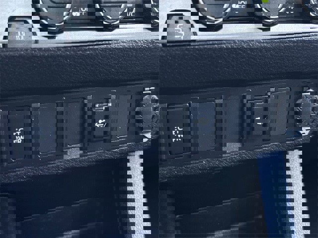 Used 2022 Toyota Tacoma SR w/ SX Package image 18