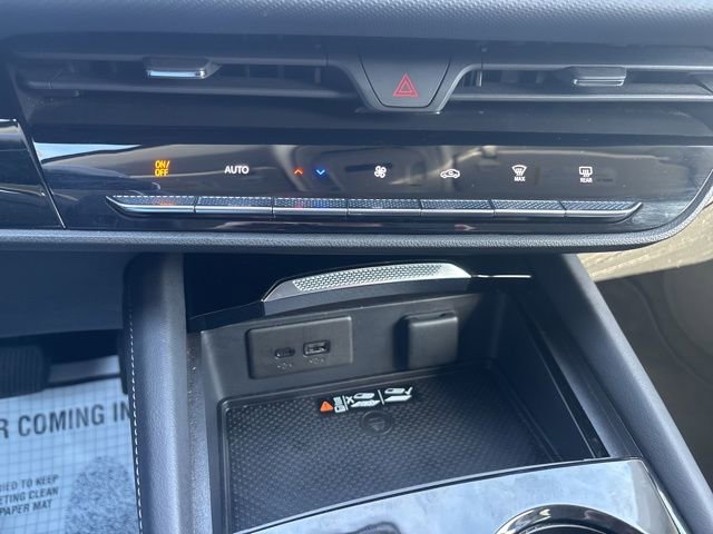 Used 2025 Buick Envision Preferred image 39