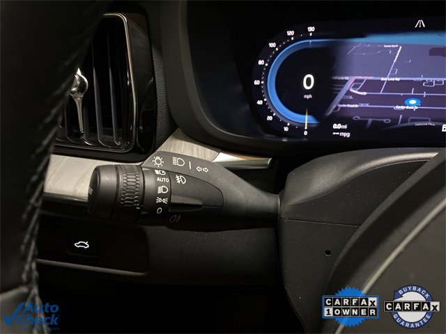 Used 2025 Volvo XC60 B5 Plus image 33
