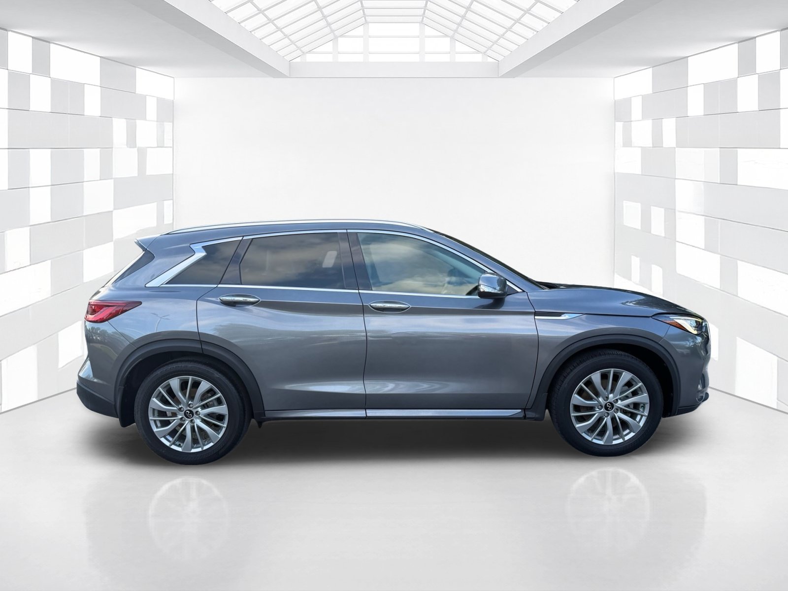 Used 2023 INFINITI QX50 Luxe FWD image 8