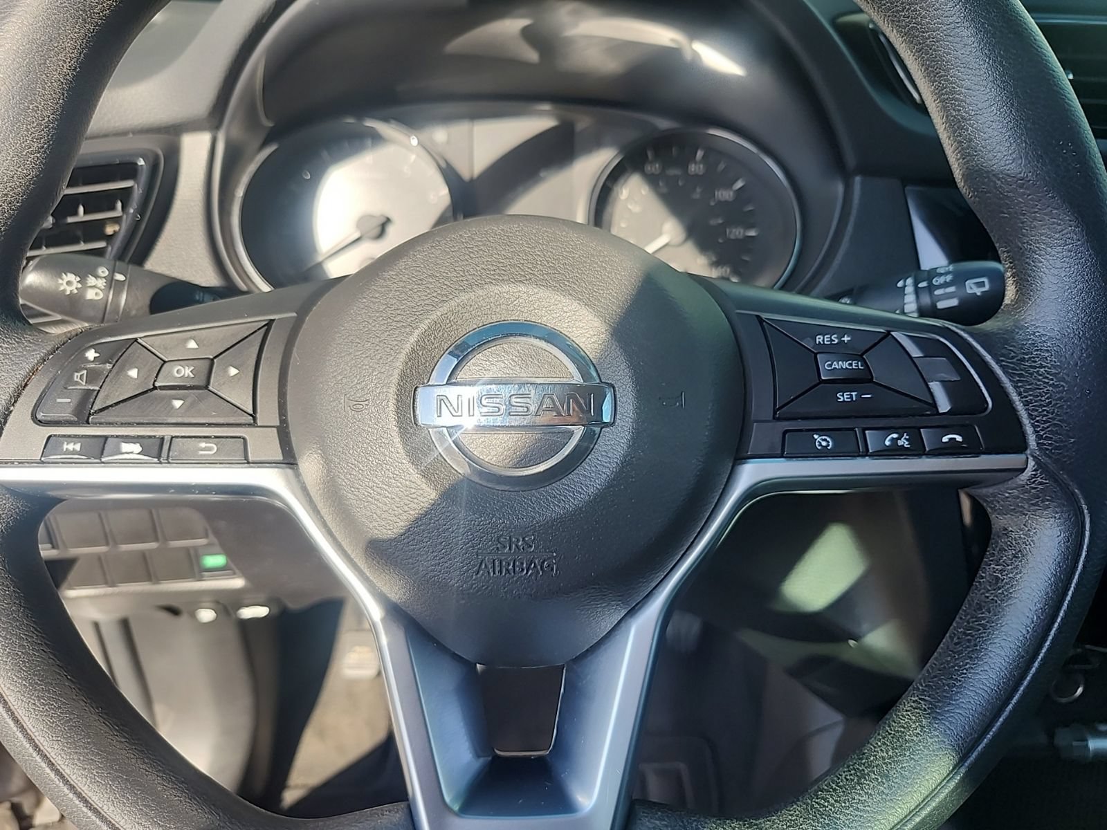 Used 2017 Nissan Rogue Sport S w/ S Appearance Package FWD image 15