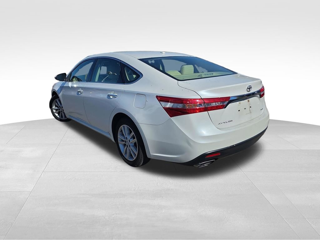 Used 2015 Toyota Avalon XLE Premium FWD image 7