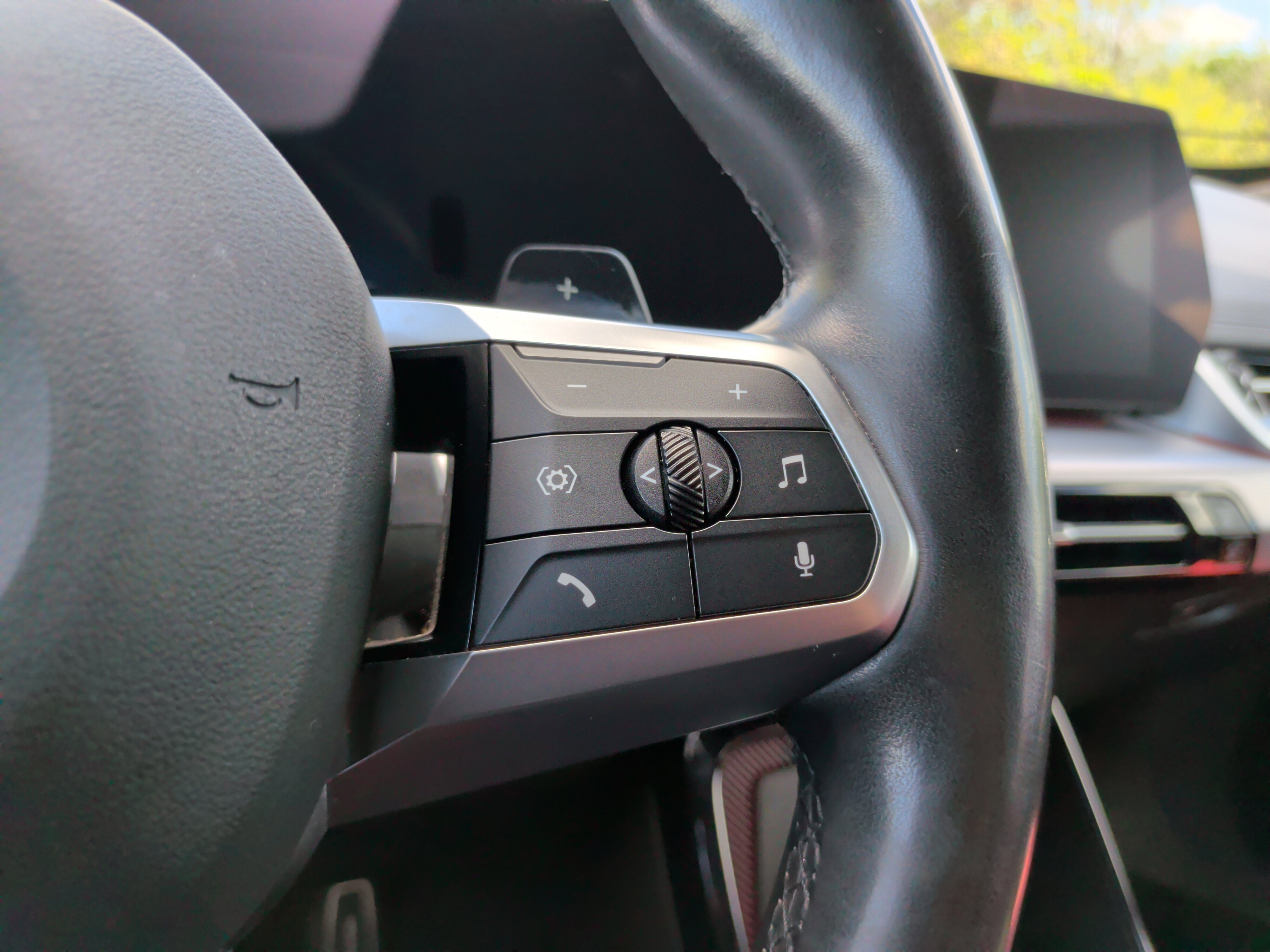 Used 2023 BMW X1 xDrive28i w/ Premium Package image 25