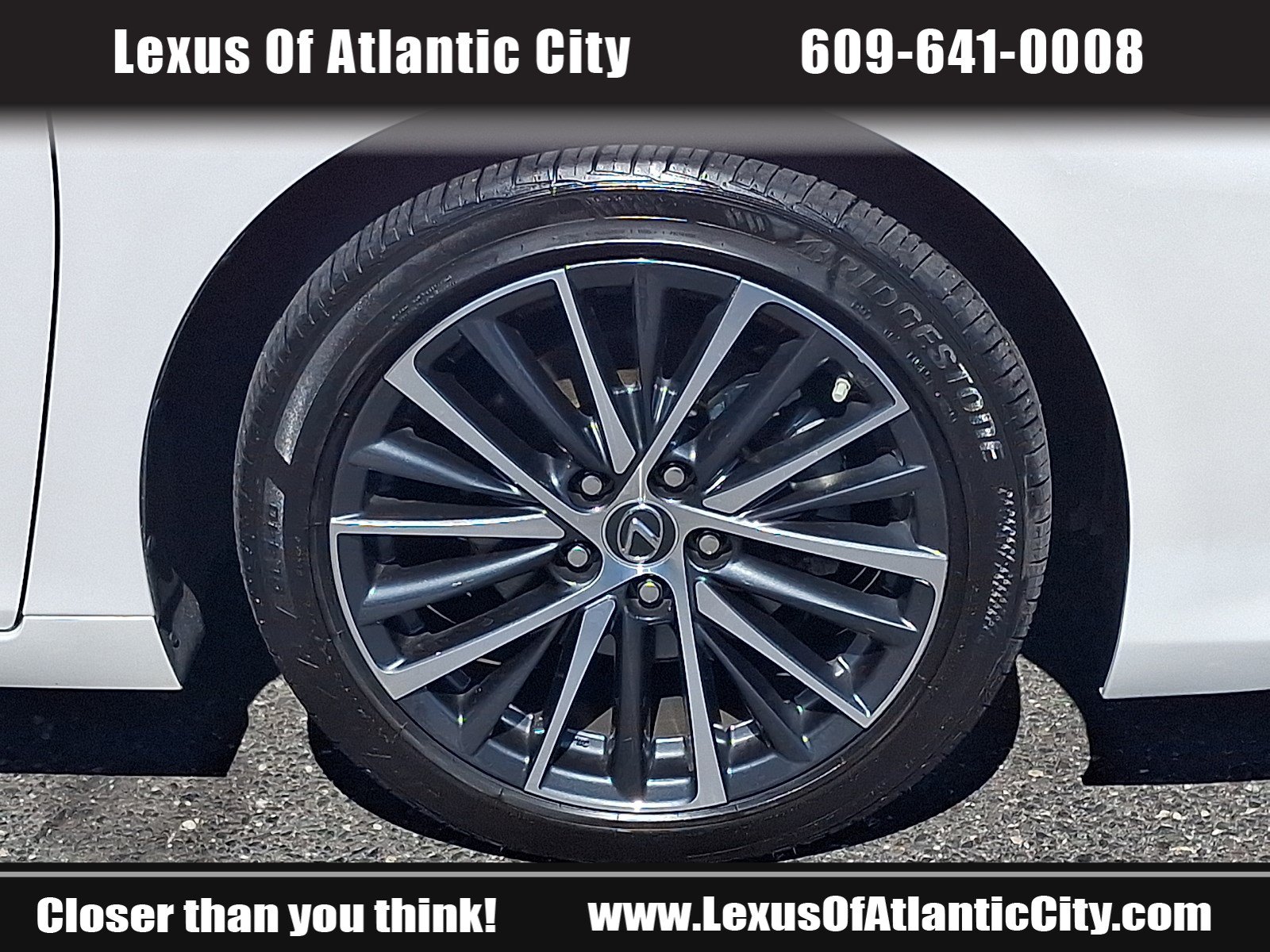 Used 2025 Lexus ES 350 w/ Premium Package FWD image 8