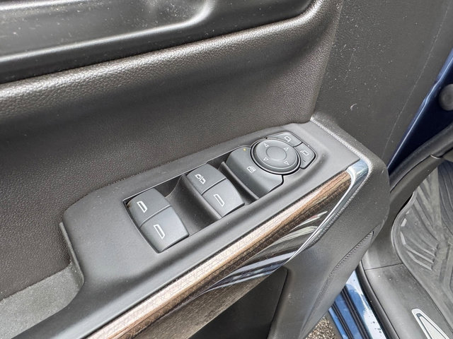 Used 2022 Chevrolet Silverado 1500 LT Trail Boss w/ Bed Protection Package AWD/4WD image 13