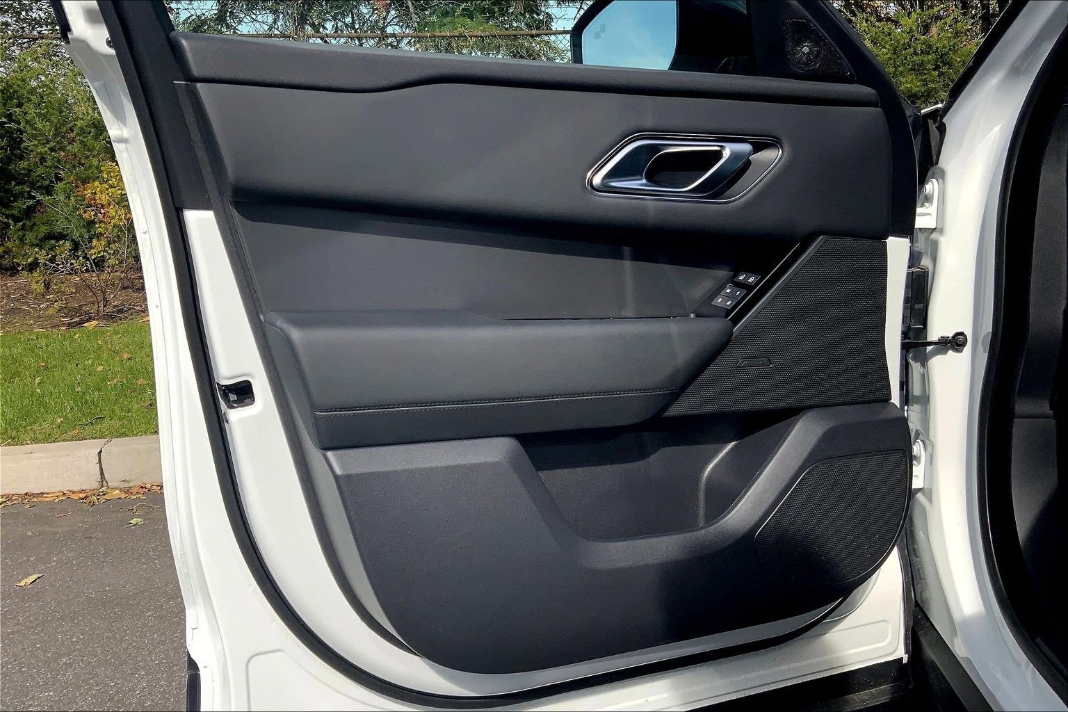 Used 2026 Land Rover Range Rover Velar S image 21