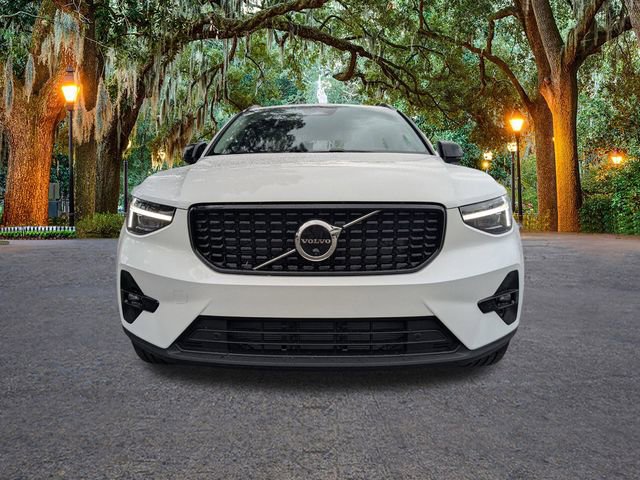 New 2026 Volvo XC40 B5 Plus w/ Protection Package Premier image 9