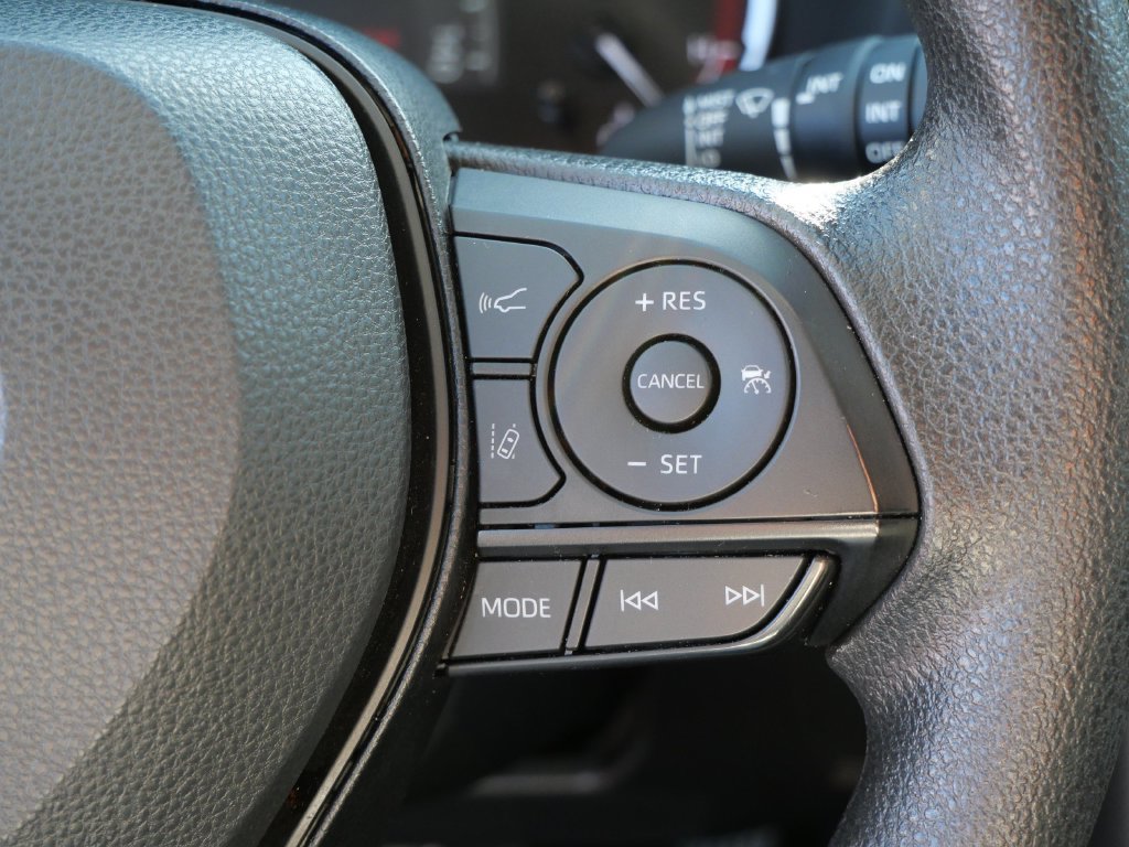 Certified 2025 Toyota RAV4 XLE AWD/4WD image 25