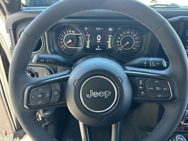 Used 2025 Jeep Gladiator Mojave w/ Convenience Group AWD/4WD image 7