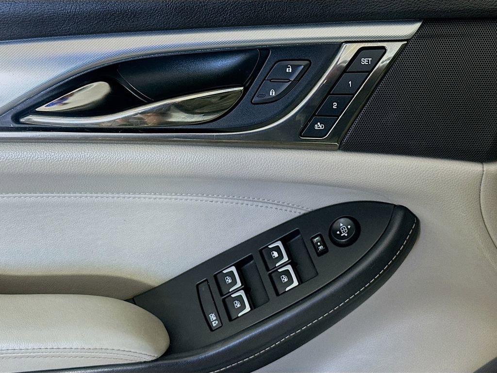 Used 2018 Cadillac CTS Luxury image 18