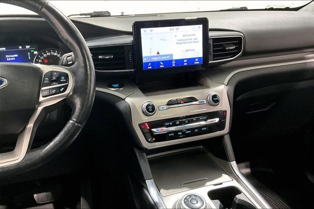 Used 2022 Ford Explorer XLT w/ XLT Sport Appearance Package image 9