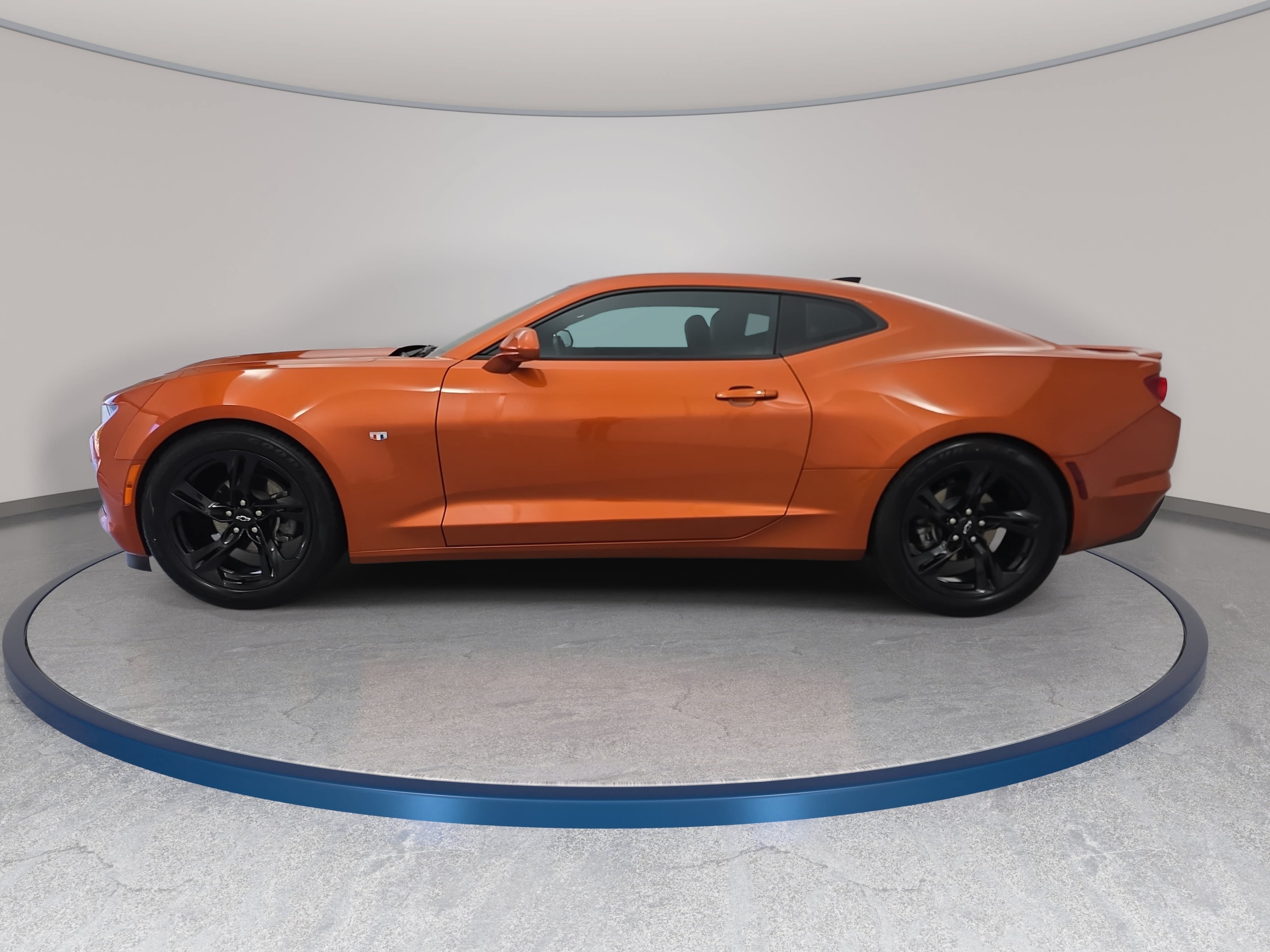 Used 2023 Chevrolet Camaro LT w/ Technology Package RWD image 8