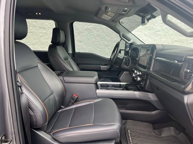 Used 2025 Ford F250 Lariat w/ Chrome Package image 10