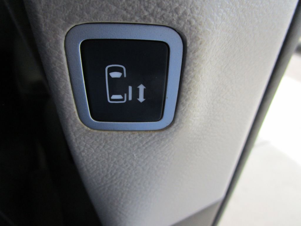 Used 2022 Chrysler Pacifica Limited image 18