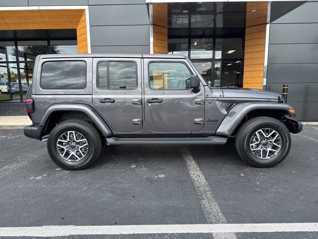 New 2026 Jeep Wrangler Unlimited Sahara AWD/4WD image 2