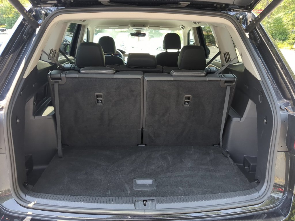 Used 2025 Volkswagen Atlas SE FWD image 28