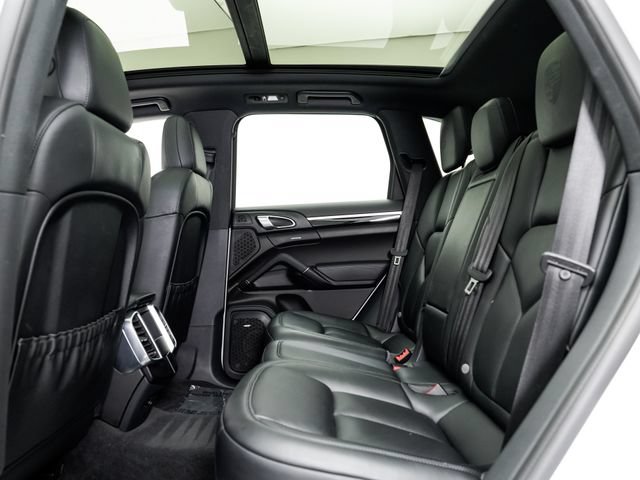 Certified 2018 Porsche Cayenne Platinum Edition AWD/4WD image 26