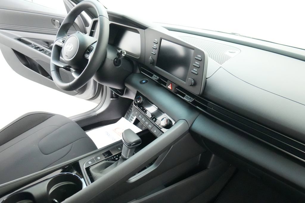 New 2026 Hyundai Elantra SEL Sport image 24