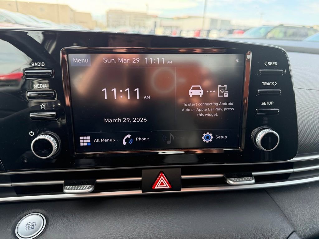 Used 2022 Hyundai Elantra SEL w/ Convenience + Premium Package image 10