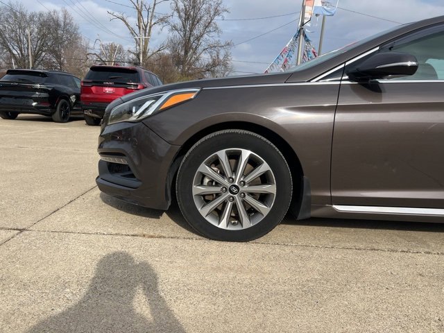 Used 2016 Hyundai Sonata Limited w/ Option Group 05 image 11