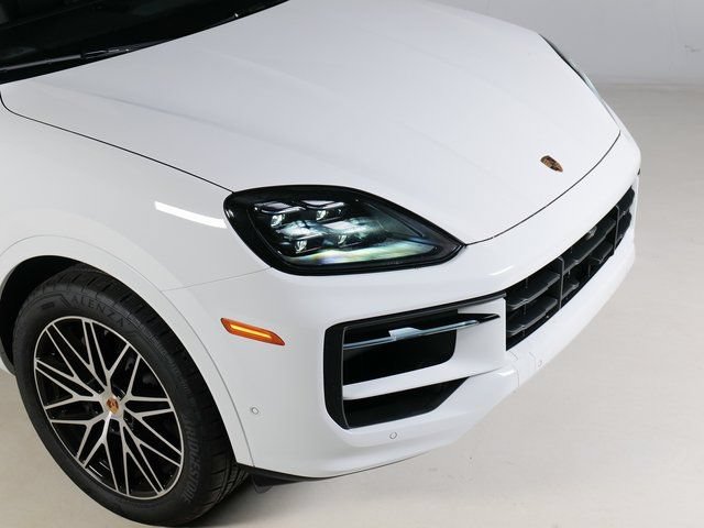 Certified 2026 Porsche Cayenne AWD/4WD image 29