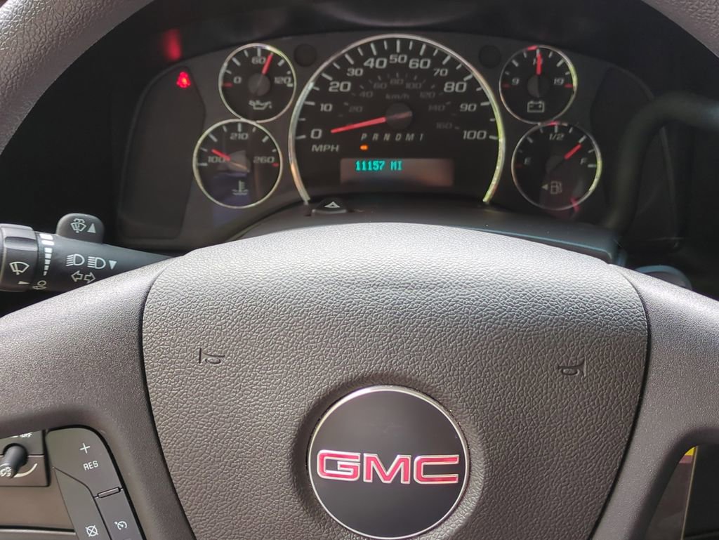 Used 2024 GMC Savana 2500 w/ Driver Convenience Package RWD image 26