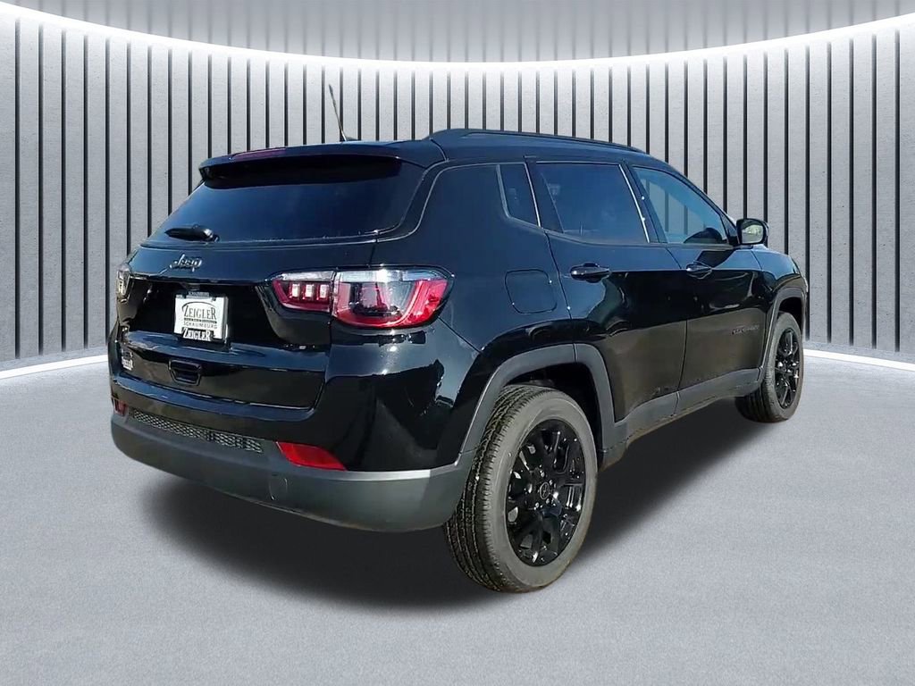 New 2026 Jeep Compass Latitude image 3