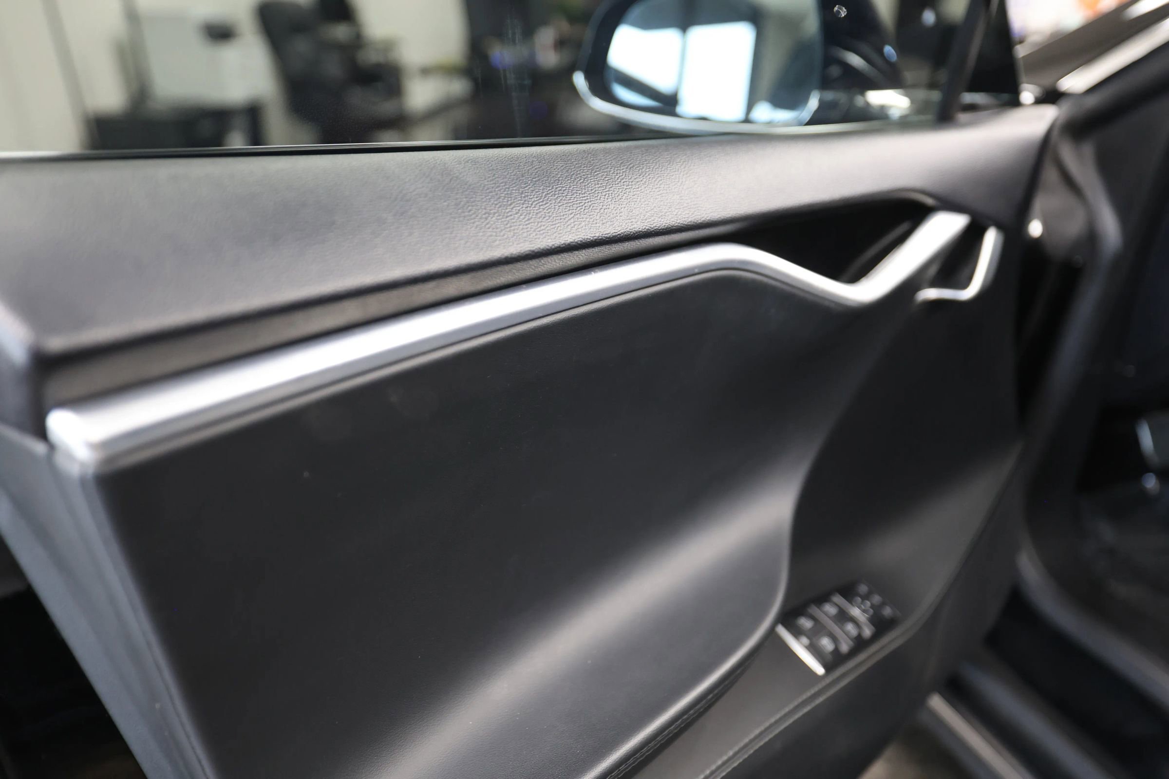 Used 2014 Tesla Model S P85 image 28